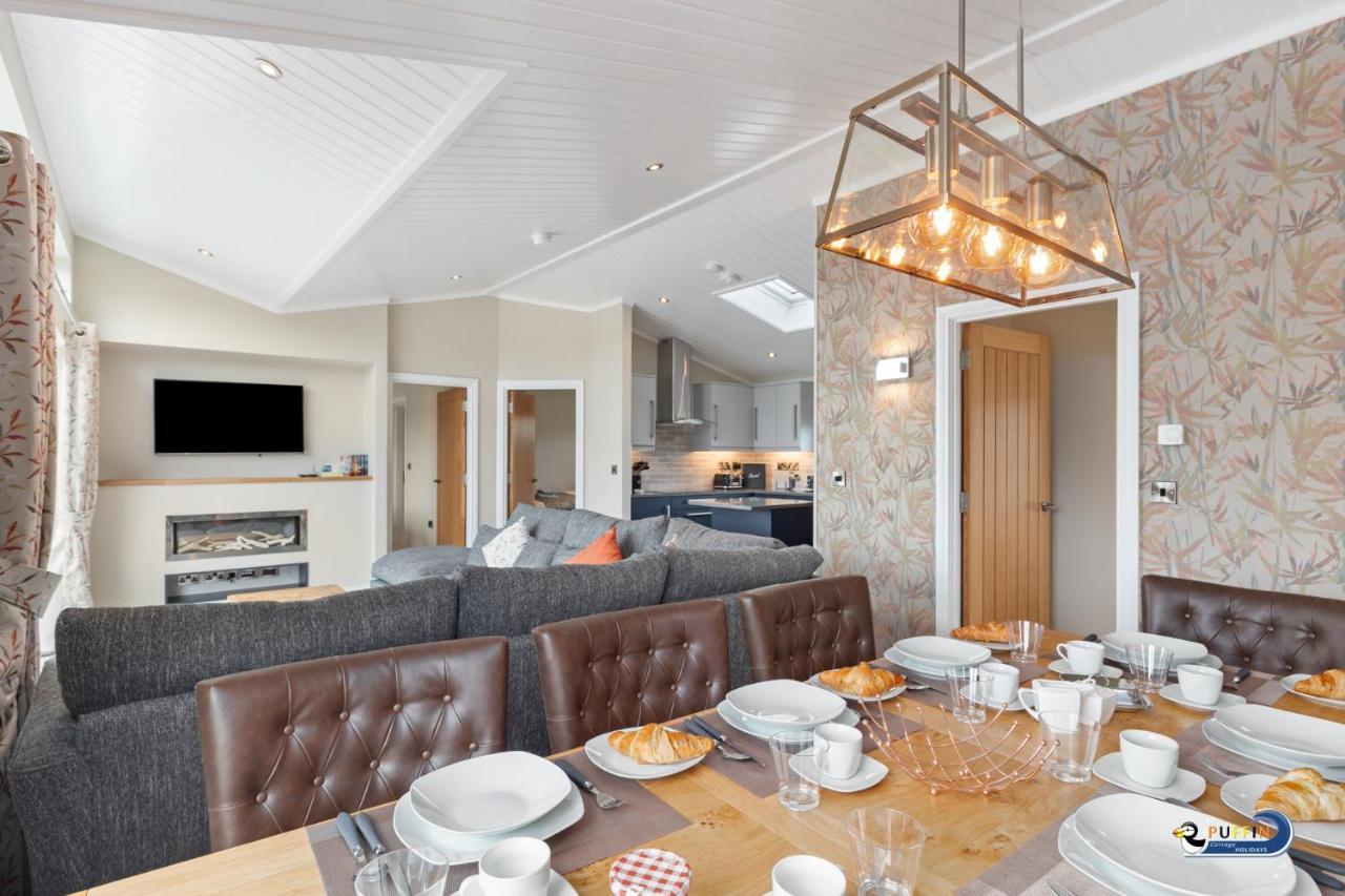 Valley View Lodge - Luxury Lodge, Hot Tub, Close To Beach Penally Exterior photo