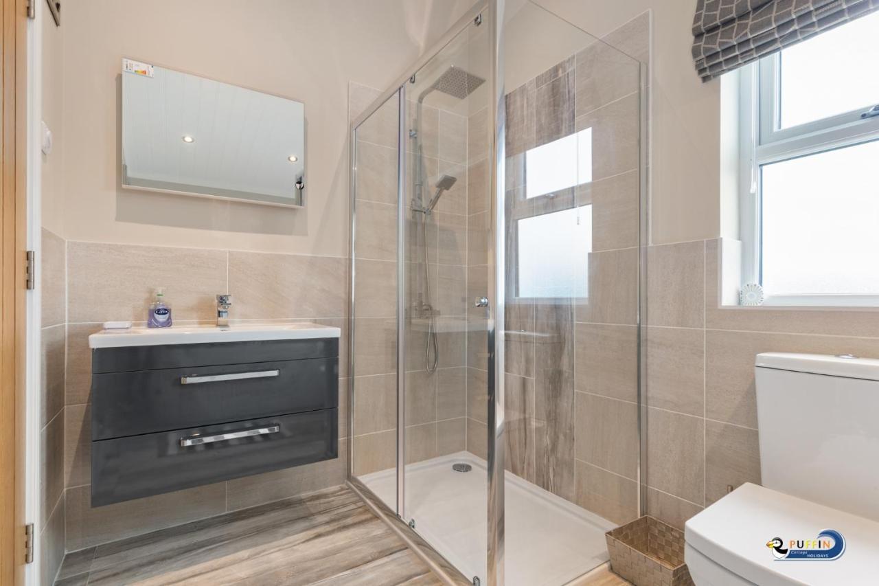 Valley View Lodge - Luxury Lodge, Hot Tub, Close To Beach Penally Exterior photo